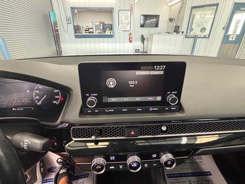 Used 2023 Honda Civic Sport image 26