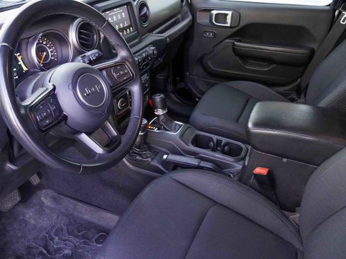 Used 2019 Jeep Wrangler Unlimited Sport S image 9