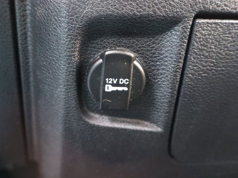 Used 2017 RAM 1500 Express image 11