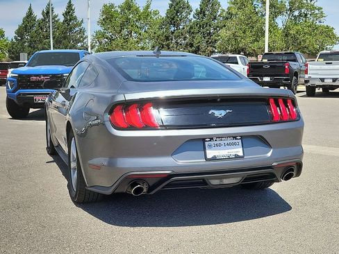 Used 2022 Ford Mustang Coupe RWD image 8