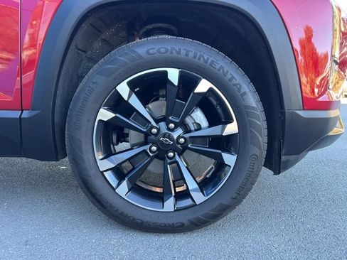 Used 2025 Chevrolet Equinox RS image 2