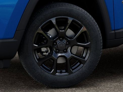 New 2026 Jeep Compass Latitude AWD/4WD image 13