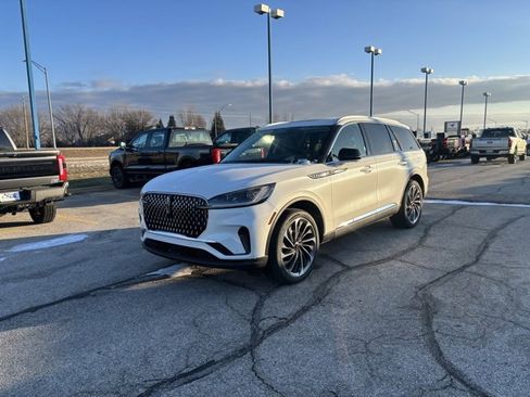 New 2026 Lincoln Aviator Reserve w/ Illumination Package image 9