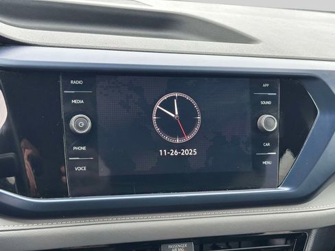 Used 2024 Volkswagen Taos SE image 30