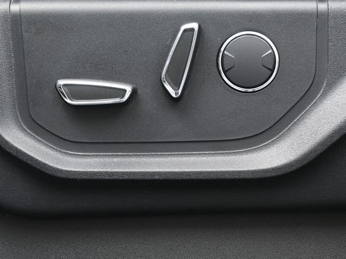 Used 2018 Ford F250 Lariat w/ Lariat Ultimate Package image 9