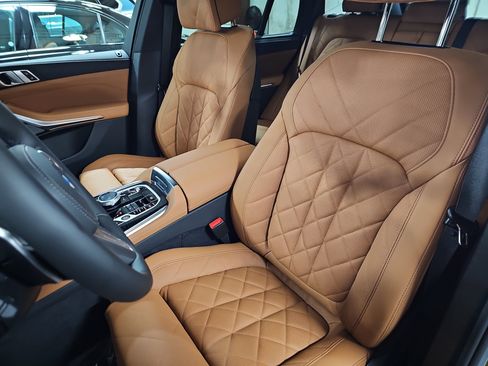 New 2026 BMW X5 xDrive50e w/ Executive Package image 17