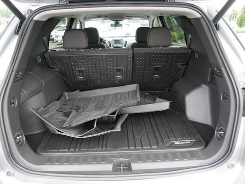 Used 2023 Chevrolet Equinox LT AWD/4WD image 18