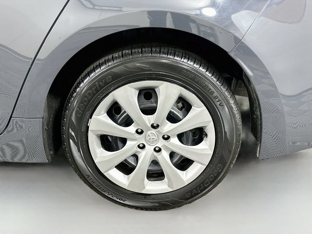Certified 2025 Toyota Corolla LE FWD image 29