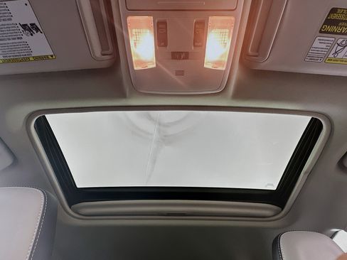 Used 2017 Toyota RAV4 Limited FWD image 25