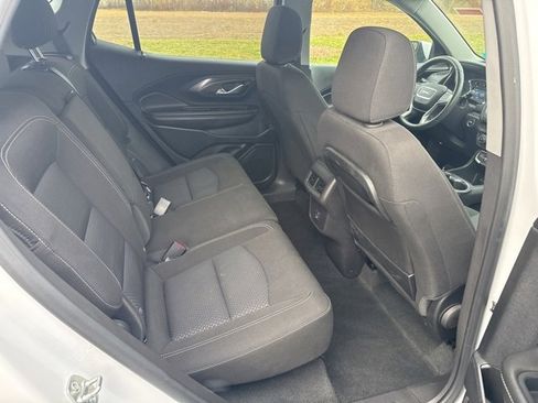 Used 2024 GMC Terrain SLE image 15