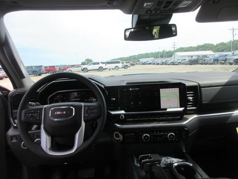 New 2026 GMC Sierra 1500 SLT w/ SLT Convenience Package AWD/4WD image 18