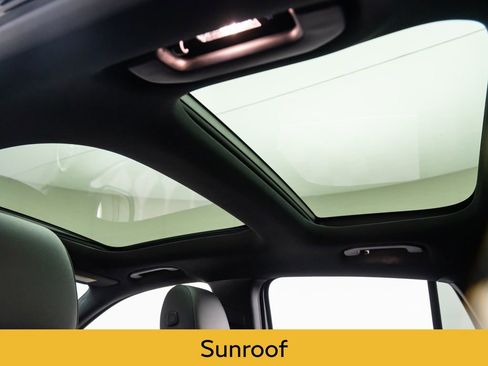 Used 2023 Mercedes-Benz GLA 250 4MATIC image 19