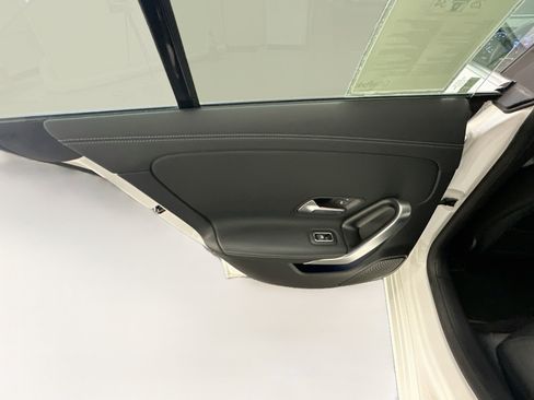 Used 2025 Mercedes-Benz CLA 250 4MATIC image 27