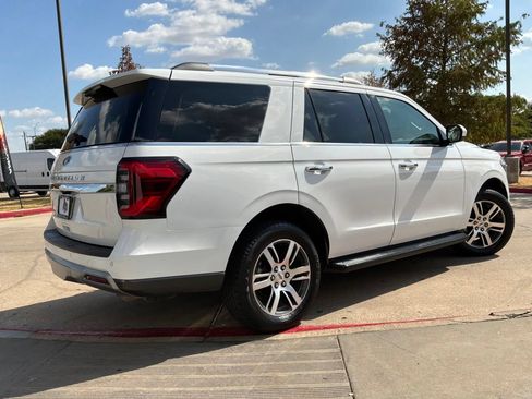 Used 2024 Ford Expedition Limited RWD image 6