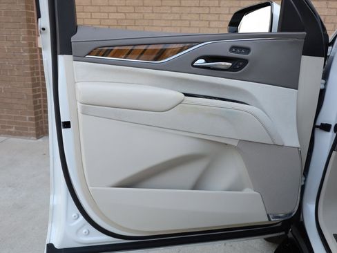 Used 2021 Cadillac Escalade Premium Luxury Platinum w/ LPO, Floor Liner Package AWD/4WD image 13