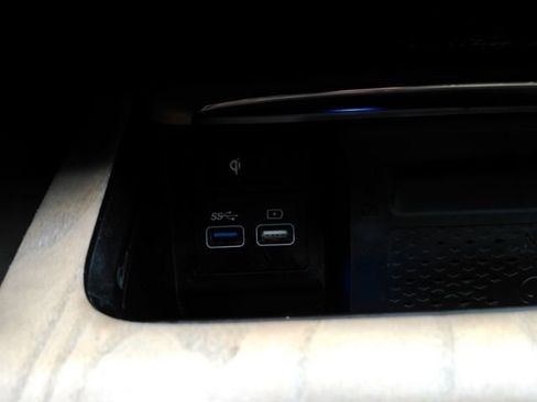 Used 2023 Genesis GV80 2.5T w/ Advanced Package image 50