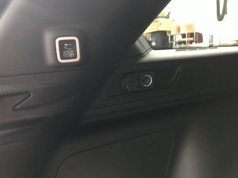 New 2025 Jeep Grand Cherokee Limited 4xe image 30