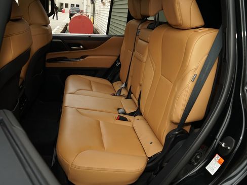 Used 2026 Lexus LX 600 4WD w/ Appearance Package image 23