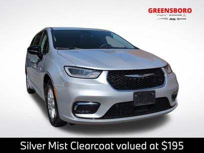 Used 2024 Chrysler Pacifica Touring-L