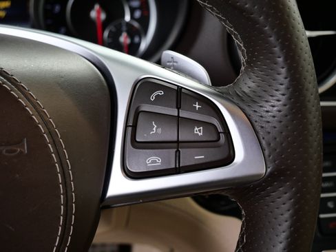 Used 2017 Mercedes-Benz SL 550 image 25