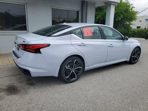 Certified 2023 Nissan Altima 2.5 SR w/ SR Premium Package FWD image 8