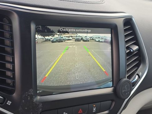 Used 2022 Jeep Cherokee Latitude Lux image 22