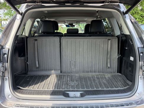 Used 2019 Toyota Highlander XLE AWD/4WD image 7