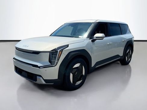 New 2026 Kia EV9 Light RWD image 3