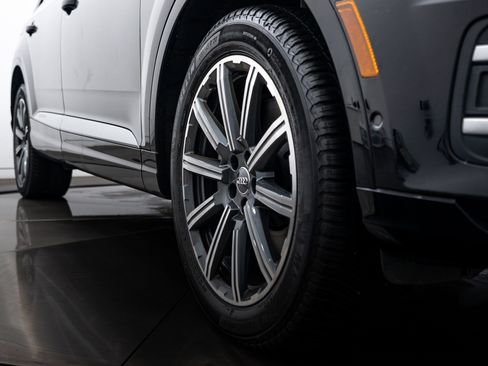 Used 2019 Audi Q7 3.0T Premium Plus image 25