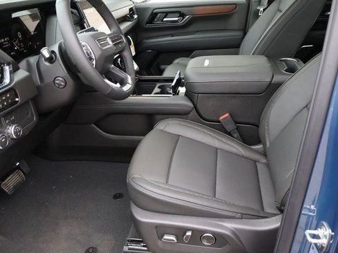 New 2026 GMC Yukon Denali w/ Sun & Power Step Package AWD/4WD image 41