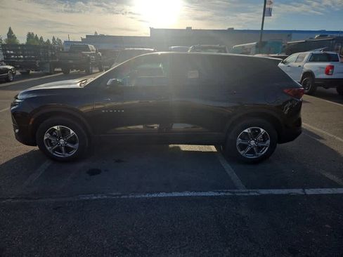 Used 2025 Chevrolet Blazer LT FWD image 4
