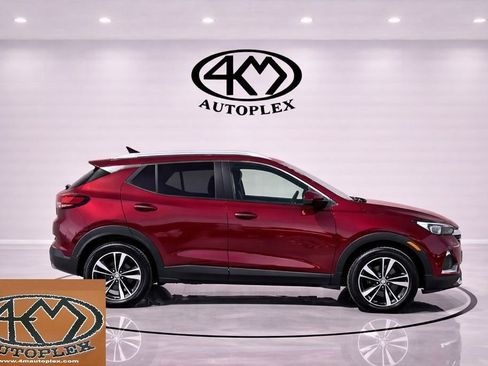 Used 2020 Nissan Kicks SR FWD image 3
