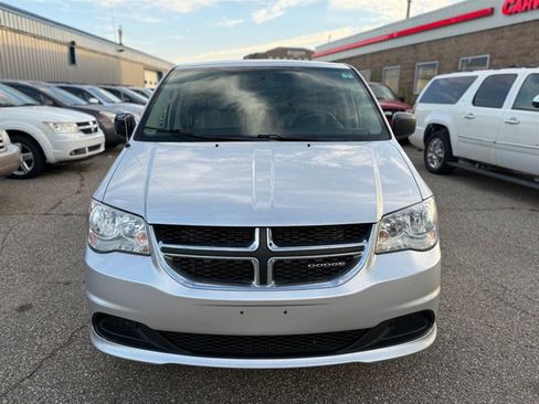 Used 2012 Dodge Grand Caravan SE image 2