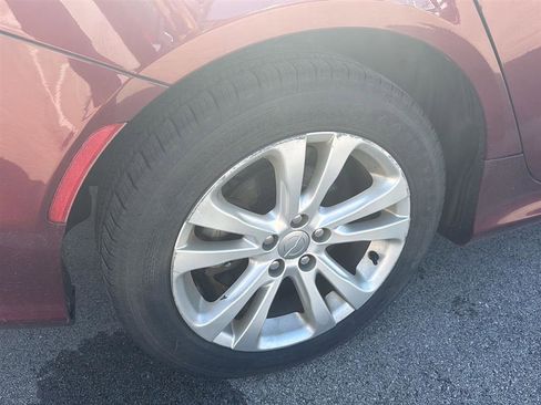 Used 2015 Chrysler 200 Limited w/ Convenience Group image 18