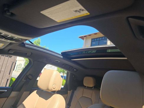 Used 2022 Porsche Macan image 7