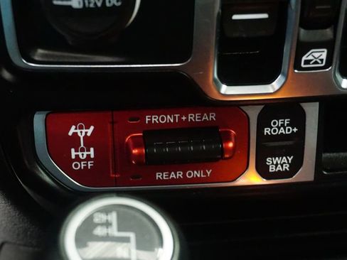 Used 2021 Jeep Wrangler Unlimited Rubicon w/ Uconnect 4C Nav & Sound Group AWD/4WD image 30