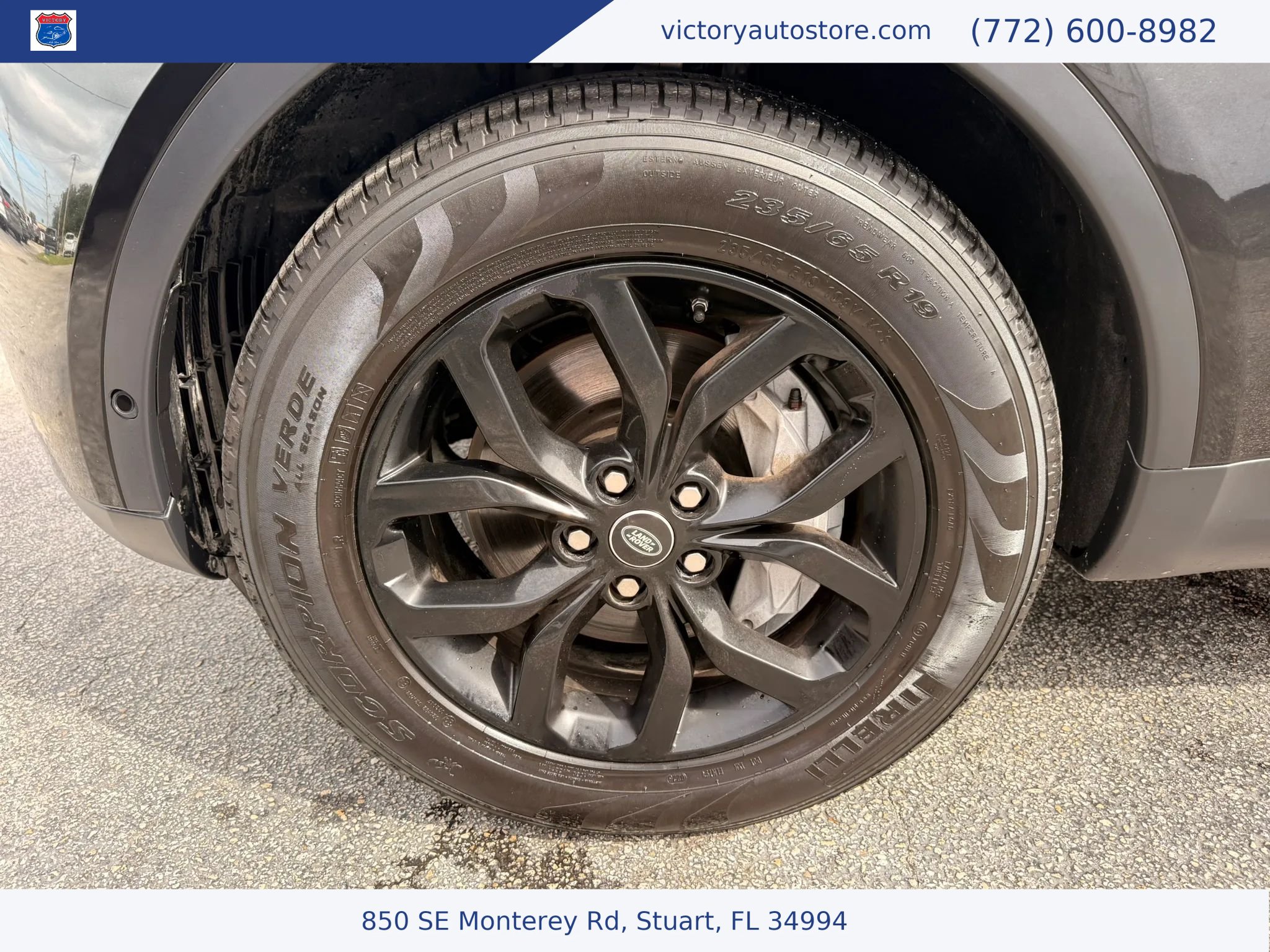 Used 2019 Land Rover Discovery SE AWD/4WD image 26