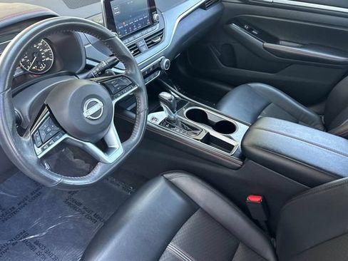 Used 2024 Nissan Altima 2.5 SR FWD image 10
