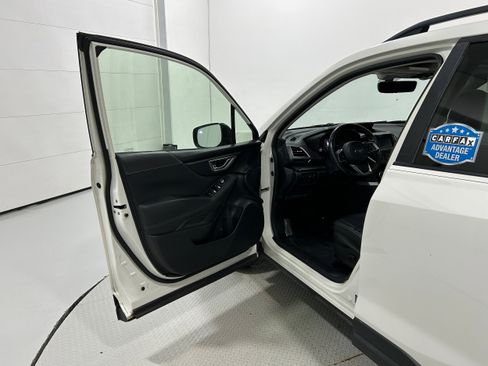 Used 2019 Subaru Forester Premium image 24
