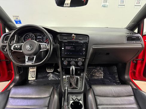 Used 2021 Volkswagen GTI SE image 17