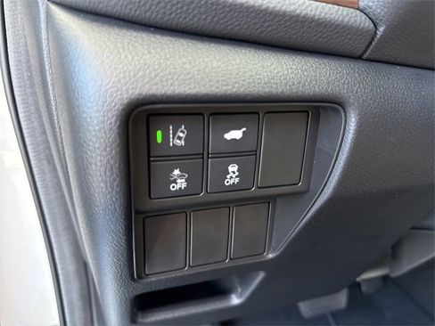 Used 2021 Honda CR-V Touring image 19