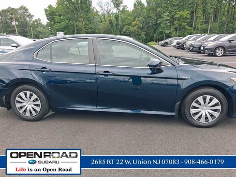 Used 2021 Toyota Camry LE FWD image 27
