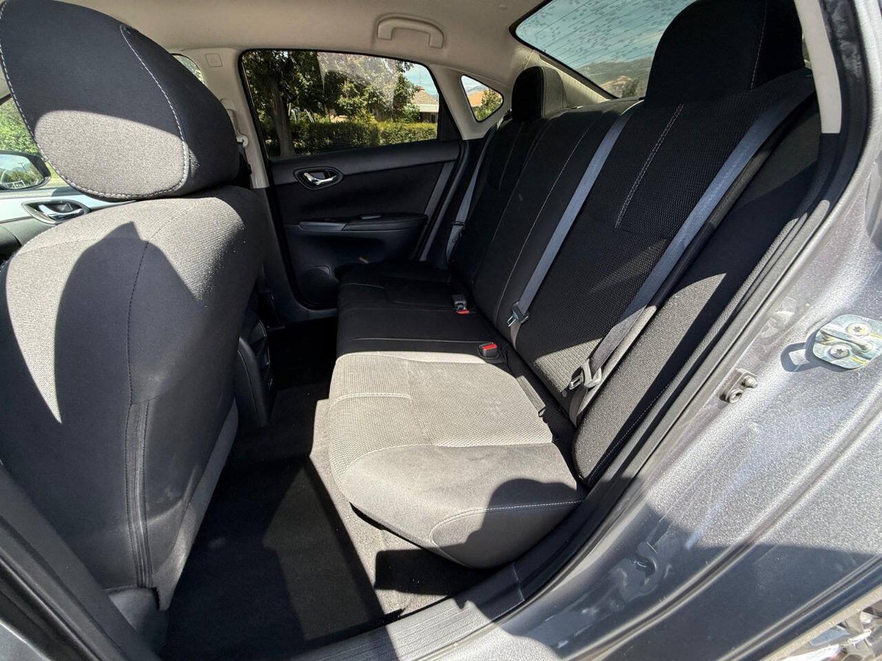 Used 2018 Nissan Sentra S w/ S Midnight Style Package FWD image 11