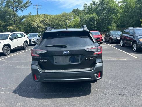 Used 2022 Subaru Outback Premium AWD/4WD image 5