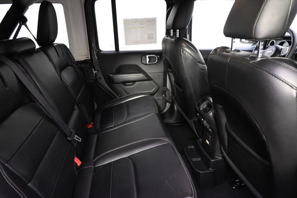 Used 2023 Jeep Wrangler Unlimited Sahara AWD/4WD image 18