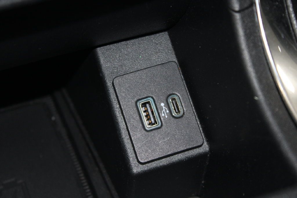 Used 2024 Ford Edge Titanium AWD/4WD image 42