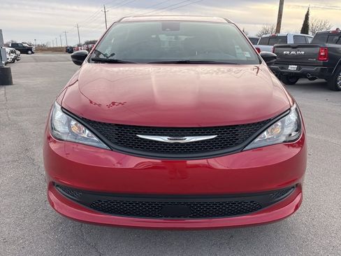 New 2026 Chrysler Voyager LX FWD image 8