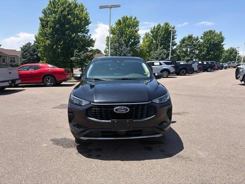 Used 2025 Ford Escape Active AWD/4WD image 8