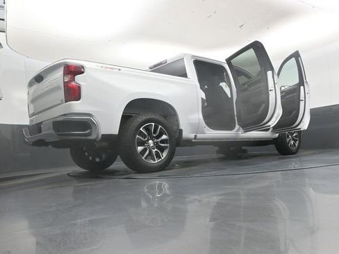 Used 2022 Chevrolet Silverado 1500 LT AWD/4WD image 51