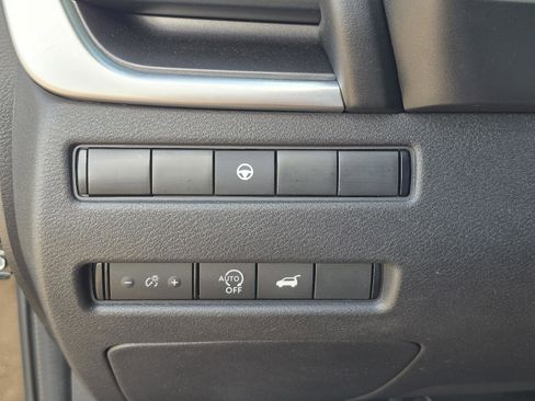 Certified 2023 Nissan Rogue SV w/ SV Premium B Package FWD image 31